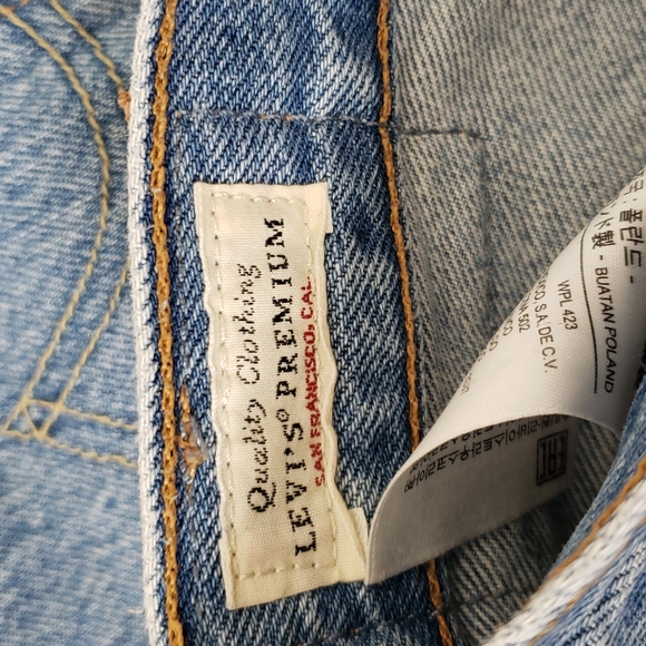 Levi's 501 Fray Hem Shorts - Picture 5 of 5